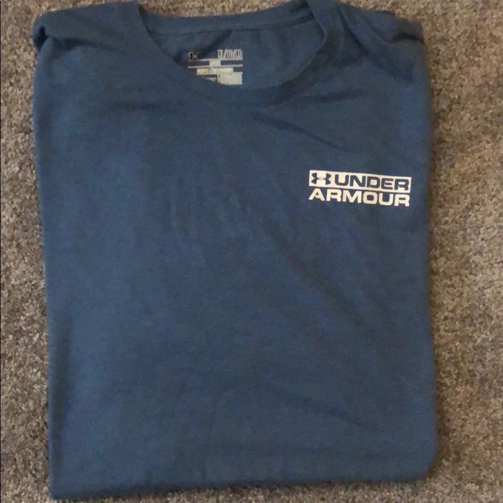 XL Under Armour T-shirt